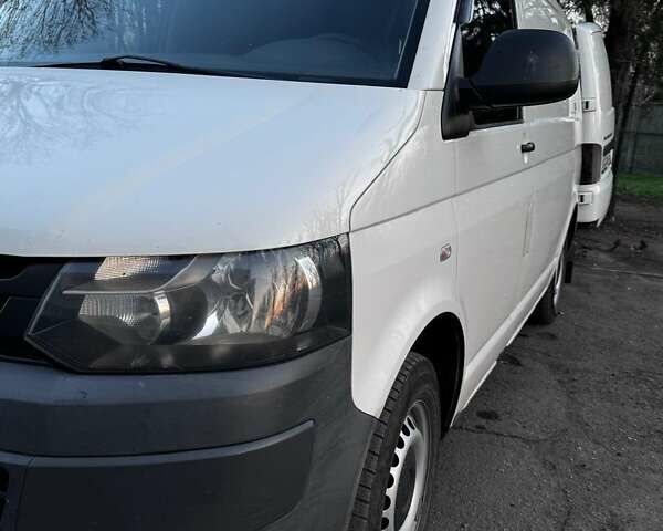 Белый Фольксваген Transporter, объемом двигателя 2 л и пробегом 235 тыс. км за 11500 $, фото 12 на Automoto.ua