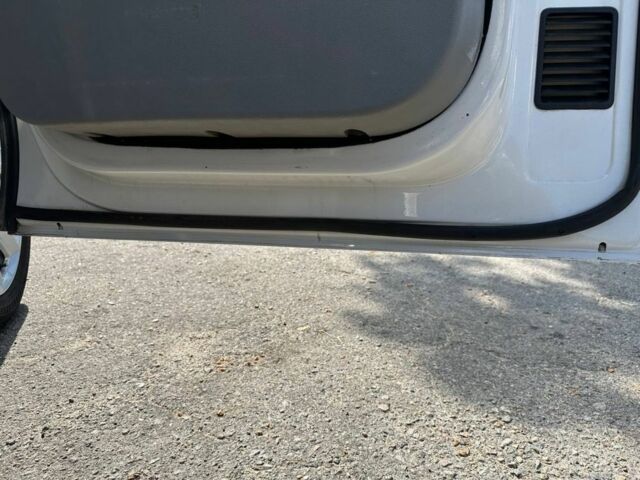 Белый Фольксваген Transporter, объемом двигателя 2 л и пробегом 434 тыс. км за 13200 $, фото 5 на Automoto.ua