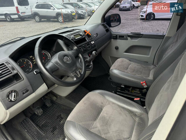 Білий Фольксваген Transporter, об'ємом двигуна 2 л та пробігом 414 тис. км за 10700 $, фото 6 на Automoto.ua