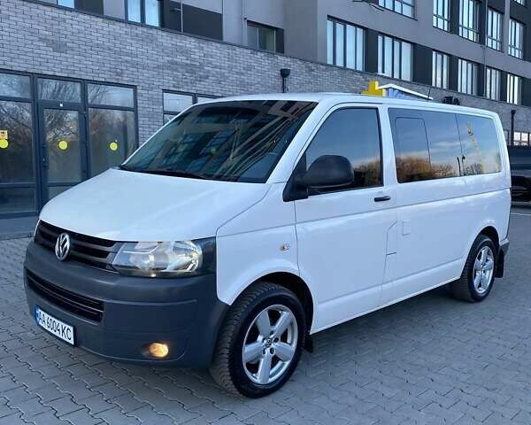 Белый Фольксваген Transporter, объемом двигателя 1.97 л и пробегом 265 тыс. км за 12300 $, фото 2 на Automoto.ua