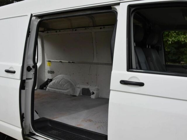 Білий Фольксваген Transporter, об'ємом двигуна 2 л та пробігом 176 тис. км за 7200 $, фото 15 на Automoto.ua