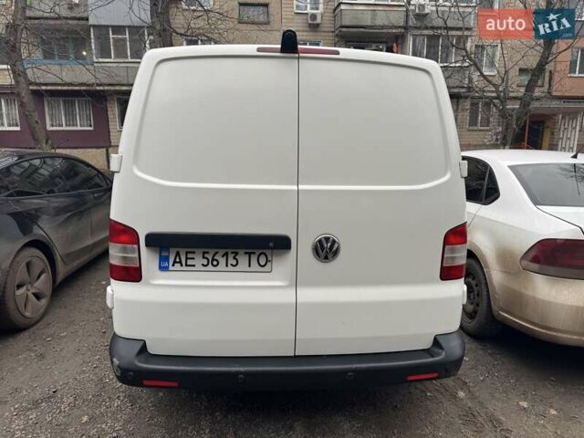 Белый Фольксваген Transporter, объемом двигателя 2 л и пробегом 290 тыс. км за 13500 $, фото 4 на Automoto.ua