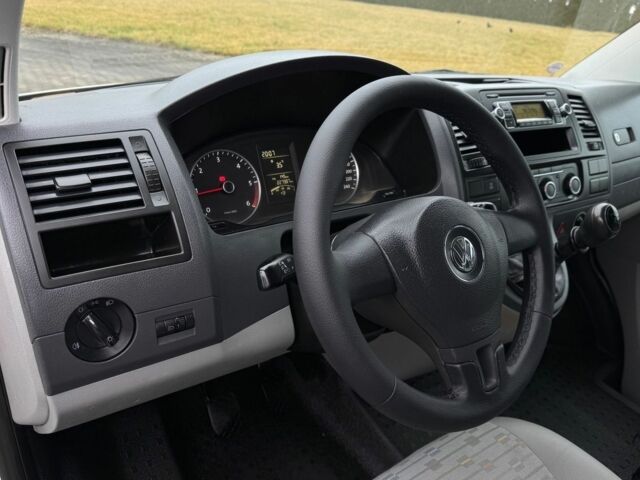 Білий Фольксваген Transporter, об'ємом двигуна 2 л та пробігом 227 тис. км за 9300 $, фото 18 на Automoto.ua