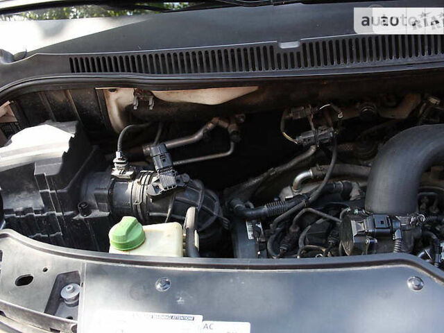 Білий Фольксваген Transporter, об'ємом двигуна 2 л та пробігом 282 тис. км за 15000 $, фото 16 на Automoto.ua