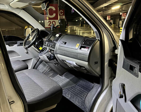 Білий Фольксваген Transporter, об'ємом двигуна 2 л та пробігом 390 тис. км за 12600 $, фото 3 на Automoto.ua