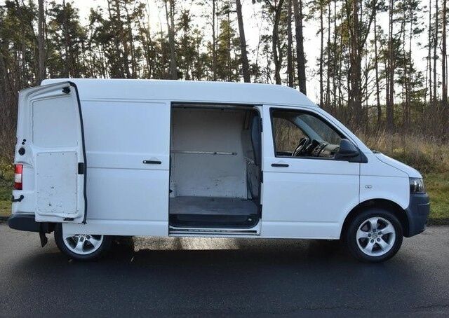 Білий Фольксваген Transporter, об'ємом двигуна 2 л та пробігом 176 тис. км за 7900 $, фото 6 на Automoto.ua