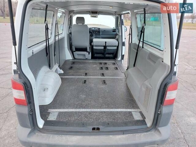 Белый Фольксваген Transporter, объемом двигателя 2 л и пробегом 276 тыс. км за 13440 $, фото 10 на Automoto.ua