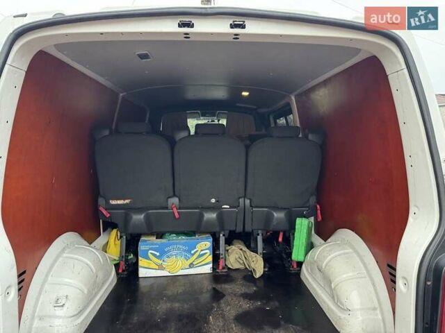 Белый Фольксваген Transporter, объемом двигателя 2 л и пробегом 290 тыс. км за 13500 $, фото 12 на Automoto.ua