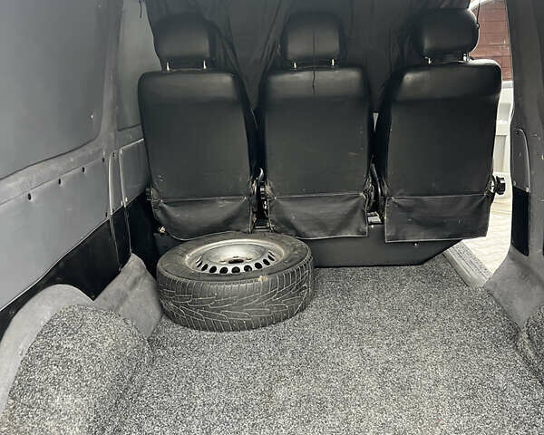 Белый Фольксваген Transporter, объемом двигателя 1.97 л и пробегом 278 тыс. км за 11000 $, фото 4 на Automoto.ua