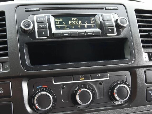 Білий Фольксваген Transporter, об'ємом двигуна 2 л та пробігом 176 тис. км за 7200 $, фото 9 на Automoto.ua