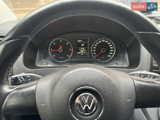 Белый Фольксваген Transporter, объемом двигателя 2 л и пробегом 290 тыс. км за 13500 $, фото 6 на Automoto.ua