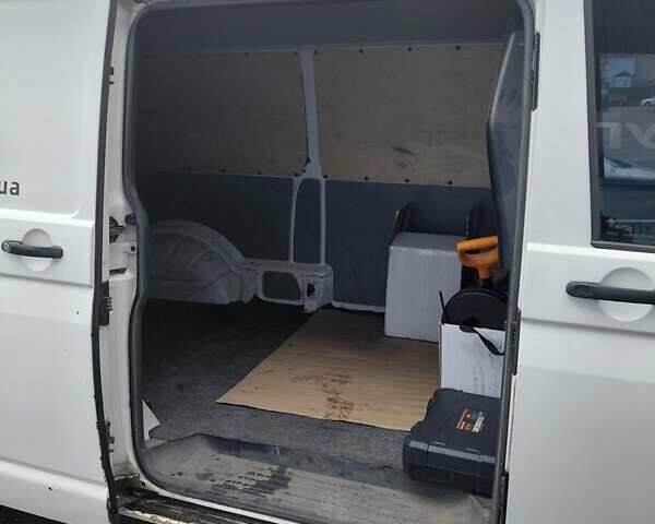 Белый Фольксваген Transporter, объемом двигателя 2 л и пробегом 495 тыс. км за 10000 $, фото 14 на Automoto.ua