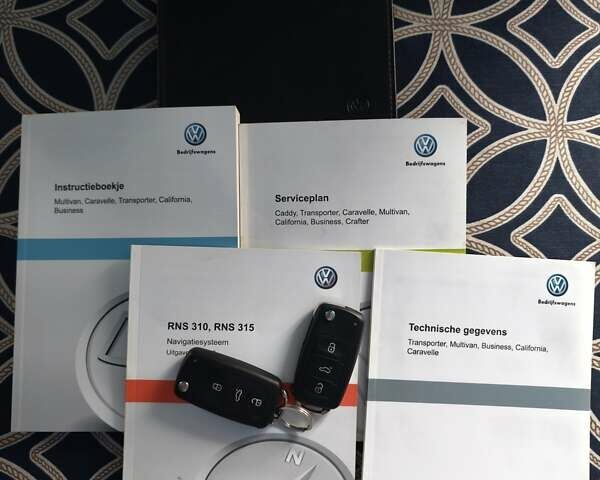 Белый Фольксваген Transporter, объемом двигателя 2 л и пробегом 440 тыс. км за 16500 $, фото 41 на Automoto.ua