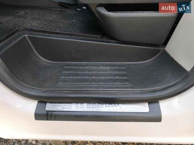 Белый Фольксваген Transporter, объемом двигателя 2 л и пробегом 440 тыс. км за 16500 $, фото 16 на Automoto.ua