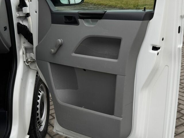 Білий Фольксваген Transporter, об'ємом двигуна 2 л та пробігом 227 тис. км за 9300 $, фото 16 на Automoto.ua