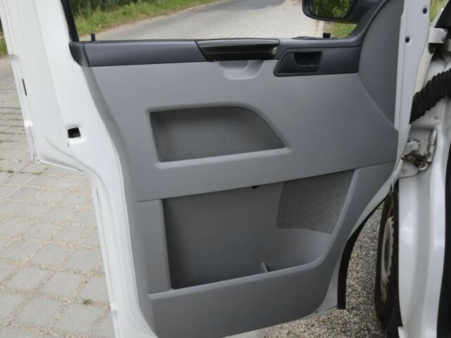 Білий Фольксваген Transporter, об'ємом двигуна 2 л та пробігом 176 тис. км за 7200 $, фото 18 на Automoto.ua