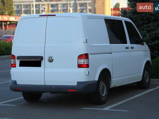 Білий Фольксваген Transporter, об'ємом двигуна 2 л та пробігом 457 тис. км за 10500 $, фото 5 на Automoto.ua