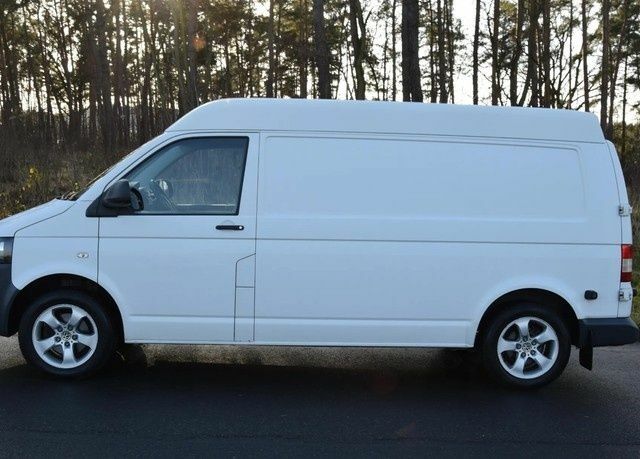 Білий Фольксваген Transporter, об'ємом двигуна 2 л та пробігом 176 тис. км за 7900 $, фото 5 на Automoto.ua