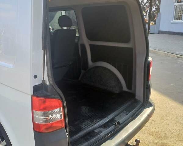 Белый Фольксваген Transporter, объемом двигателя 1.97 л и пробегом 235 тыс. км за 13800 $, фото 8 на Automoto.ua