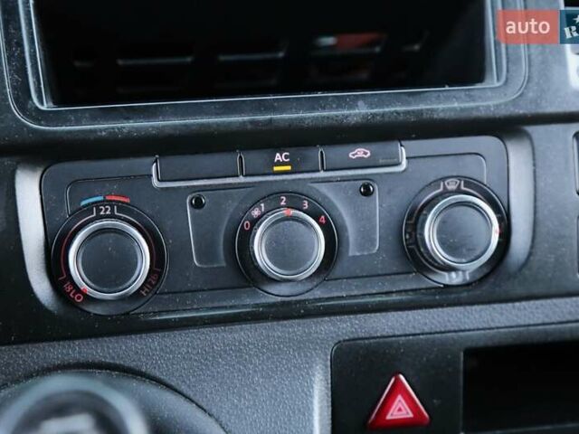 Білий Фольксваген Transporter, об'ємом двигуна 2 л та пробігом 457 тис. км за 10500 $, фото 14 на Automoto.ua