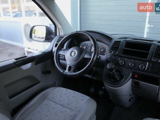 Білий Фольксваген Transporter, об'ємом двигуна 2 л та пробігом 457 тис. км за 10500 $, фото 9 на Automoto.ua