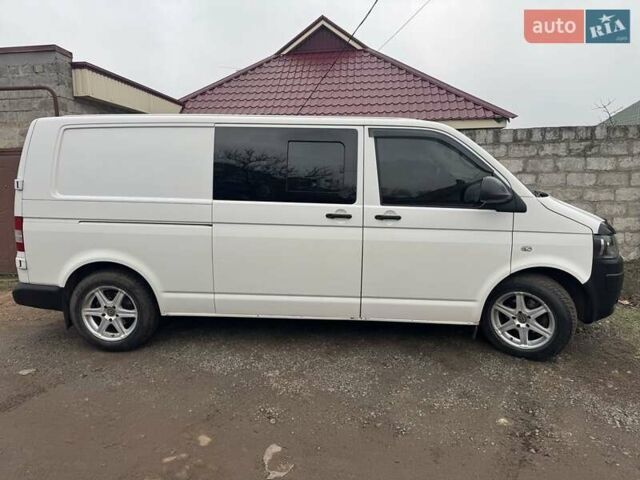 Белый Фольксваген Transporter, объемом двигателя 2 л и пробегом 290 тыс. км за 13500 $, фото 1 на Automoto.ua