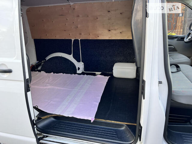 Білий Фольксваген Transporter, об'ємом двигуна 2 л та пробігом 290 тис. км за 14200 $, фото 19 на Automoto.ua