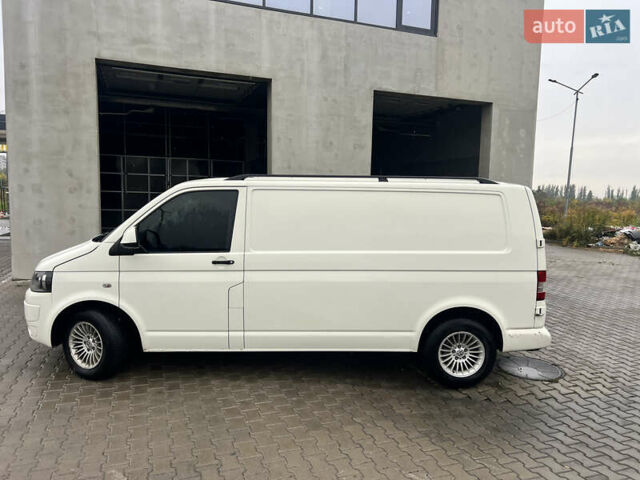 Белый Фольксваген Transporter, объемом двигателя 1.97 л и пробегом 278 тыс. км за 11000 $, фото 5 на Automoto.ua