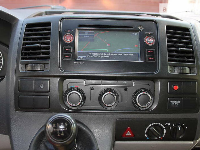 Білий Фольксваген Transporter, об'ємом двигуна 2 л та пробігом 282 тис. км за 15000 $, фото 13 на Automoto.ua