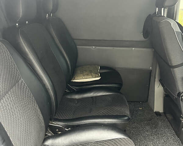 Белый Фольксваген Transporter, объемом двигателя 1.97 л и пробегом 278 тыс. км за 11000 $, фото 2 на Automoto.ua