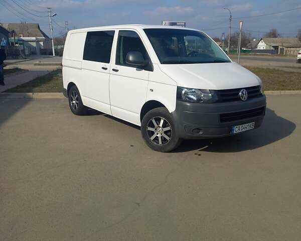 Белый Фольксваген Transporter, объемом двигателя 1.97 л и пробегом 235 тыс. км за 13800 $, фото 6 на Automoto.ua