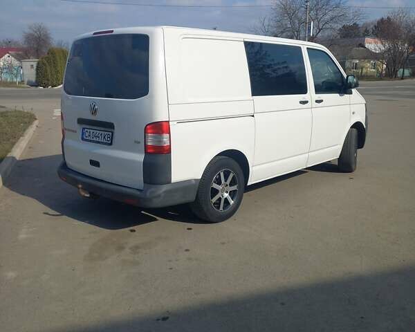 Белый Фольксваген Transporter, объемом двигателя 1.97 л и пробегом 235 тыс. км за 13800 $, фото 11 на Automoto.ua