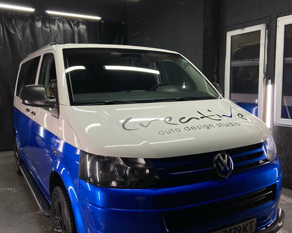 Белый Фольксваген Transporter, объемом двигателя 2 л и пробегом 227 тыс. км за 14500 $, фото 2 на Automoto.ua