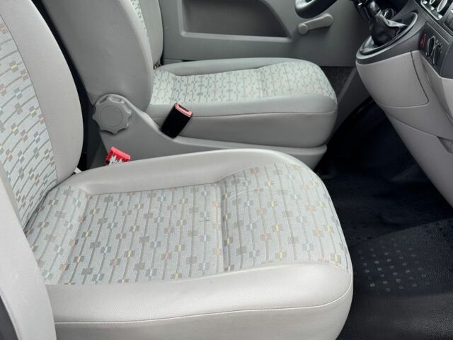 Білий Фольксваген Transporter, об'ємом двигуна 2 л та пробігом 227 тис. км за 9300 $, фото 14 на Automoto.ua