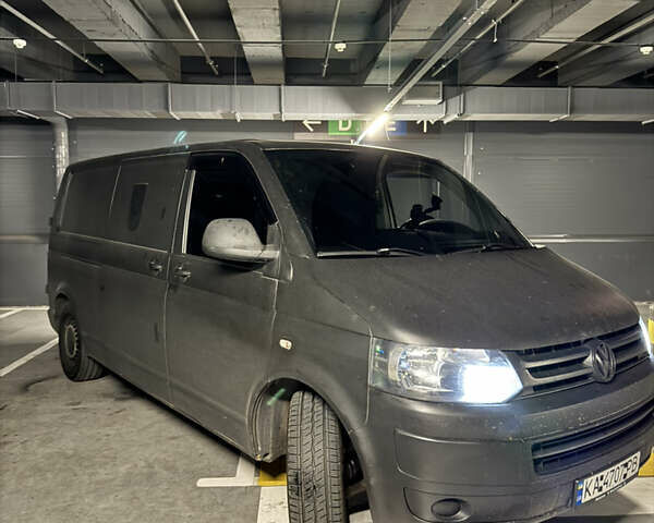 Білий Фольксваген Transporter, об'ємом двигуна 2 л та пробігом 390 тис. км за 12600 $, фото 1 на Automoto.ua