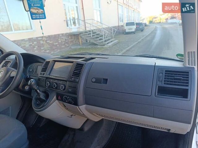 Білий Фольксваген Transporter, об'ємом двигуна 2 л та пробігом 188 тис. км за 14900 $, фото 6 на Automoto.ua