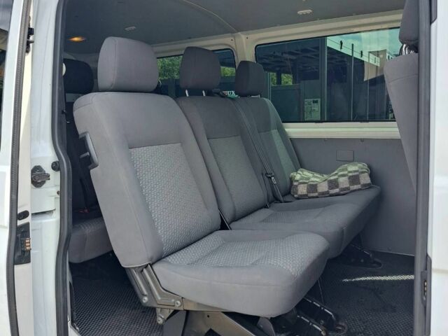 Белый Фольксваген Transporter, объемом двигателя 2 л и пробегом 300 тыс. км за 13500 $, фото 3 на Automoto.ua