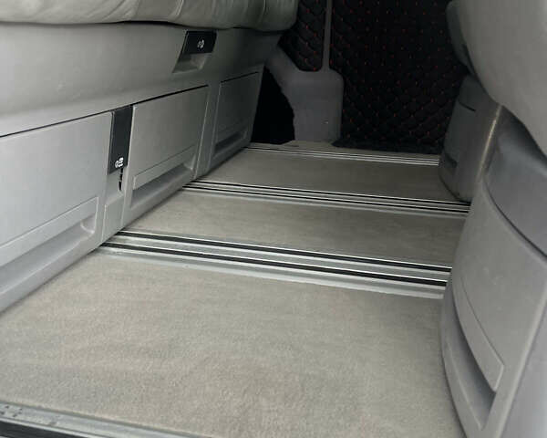 Белый Фольксваген Transporter, объемом двигателя 1.97 л и пробегом 255 тыс. км за 17000 $, фото 18 на Automoto.ua