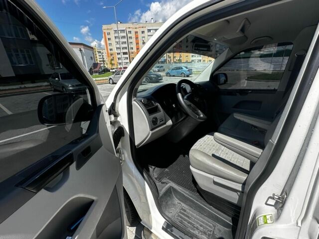 Білий Фольксваген Transporter, об'ємом двигуна 2 л та пробігом 290 тис. км за 15000 $, фото 7 на Automoto.ua