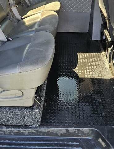 Белый Фольксваген Transporter, объемом двигателя 1.97 л и пробегом 260 тыс. км за 13500 $, фото 3 на Automoto.ua