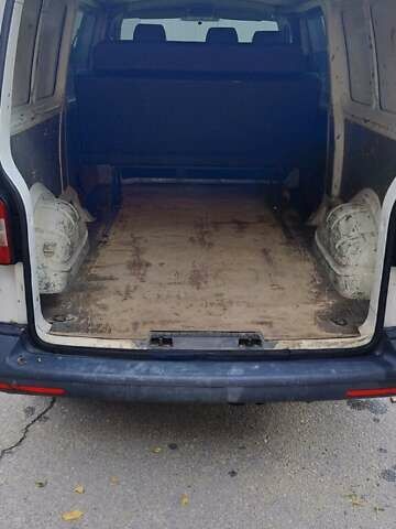 Білий Фольксваген Transporter, об'ємом двигуна 2 л та пробігом 380 тис. км за 12500 $, фото 6 на Automoto.ua