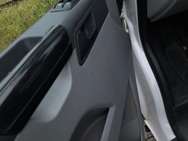 Белый Фольксваген Transporter, объемом двигателя 2 л и пробегом 208 тыс. км за 17554 $, фото 6 на Automoto.ua