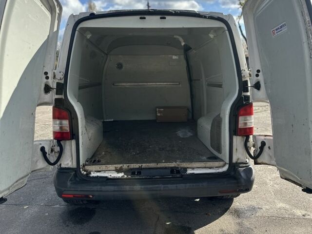 Белый Фольксваген Transporter, объемом двигателя 2 л и пробегом 466 тыс. км за 10000 $, фото 11 на Automoto.ua