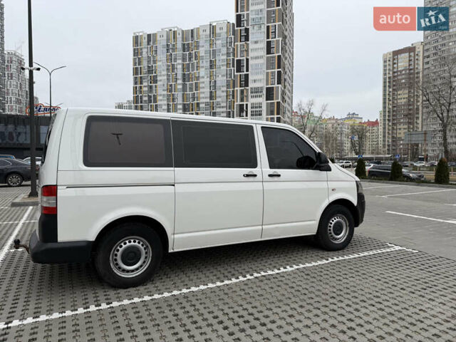 Белый Фольксваген Transporter, объемом двигателя 2 л и пробегом 221 тыс. км за 13999 $, фото 4 на Automoto.ua