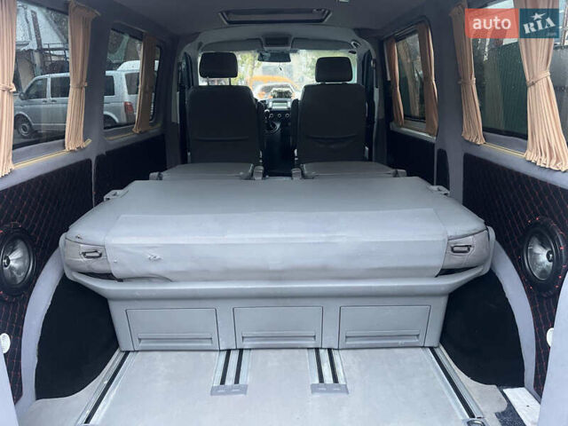 Белый Фольксваген Transporter, объемом двигателя 1.97 л и пробегом 255 тыс. км за 17000 $, фото 17 на Automoto.ua