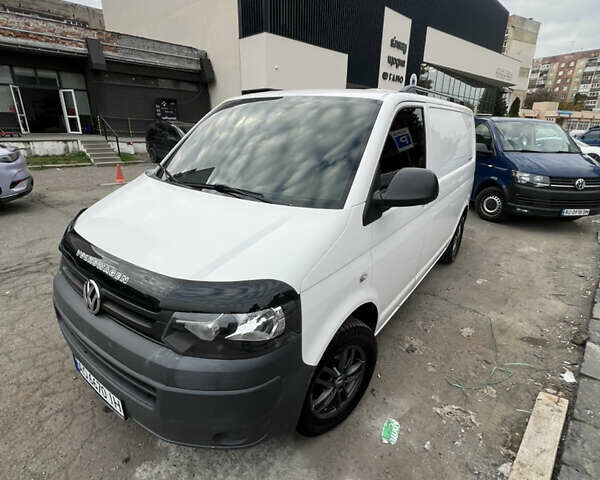 Білий Фольксваген Transporter, об'ємом двигуна 2 л та пробігом 380 тис. км за 11500 $, фото 2 на Automoto.ua