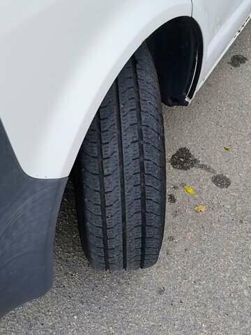 Білий Фольксваген Transporter, об'ємом двигуна 2 л та пробігом 380 тис. км за 12500 $, фото 12 на Automoto.ua