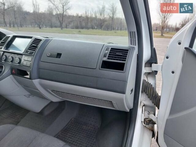 Белый Фольксваген Transporter, объемом двигателя 1.97 л и пробегом 275 тыс. км за 15800 $, фото 7 на Automoto.ua