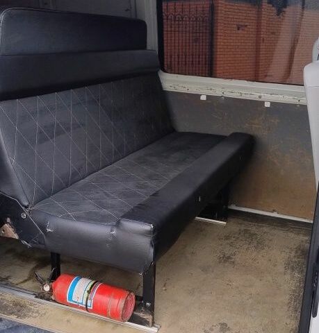 Білий Фольксваген Transporter, об'ємом двигуна 2 л та пробігом 380 тис. км за 12500 $, фото 6 на Automoto.ua