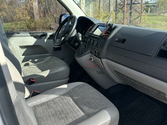 Белый Фольксваген Transporter, объемом двигателя 2 л и пробегом 466 тыс. км за 10000 $, фото 5 на Automoto.ua